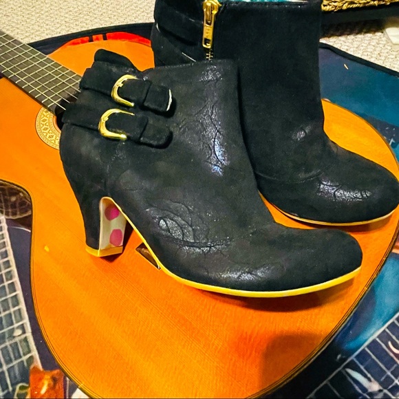 SALE!!! 🦇Fabulous Irregular Choice Retro Zip Moire Patterned Ankle Boots! - Picture 3 of 15